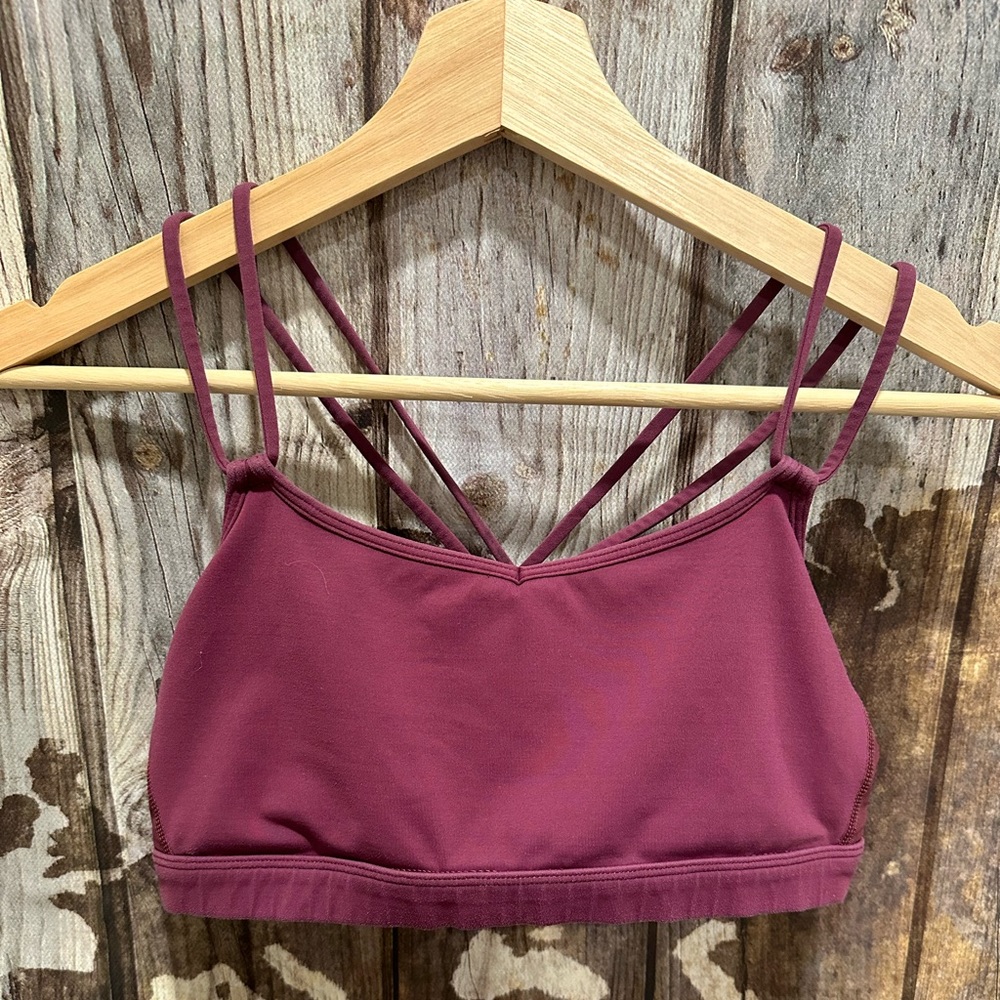 Lululemon size 8 sports bra